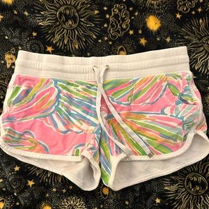 Small Lily Pulitzer Shorts ☀️